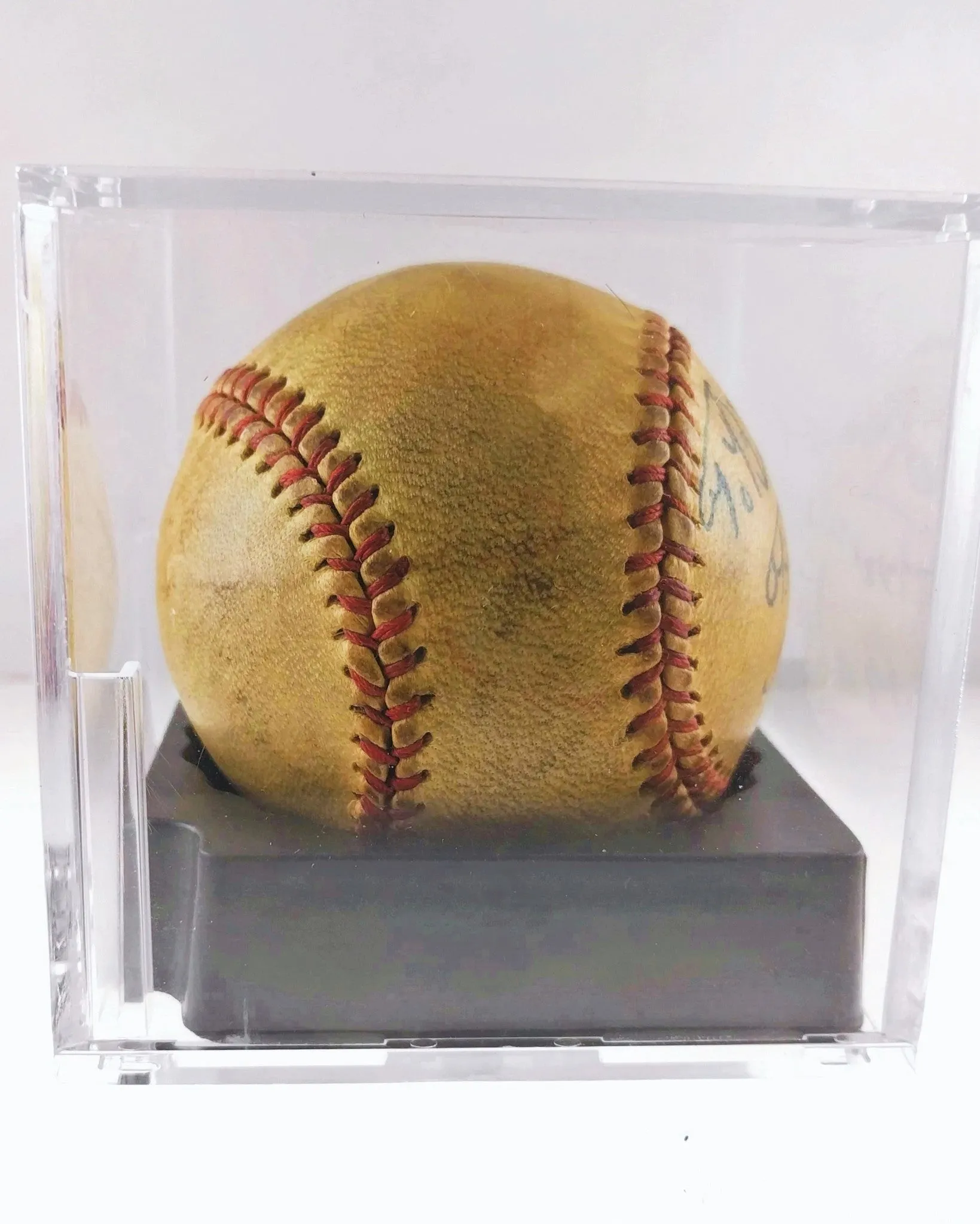 1930s Original Babe Ruth Single Signed Baseball Mint Condition w/ PSA/DNA COA- $50K VALUE