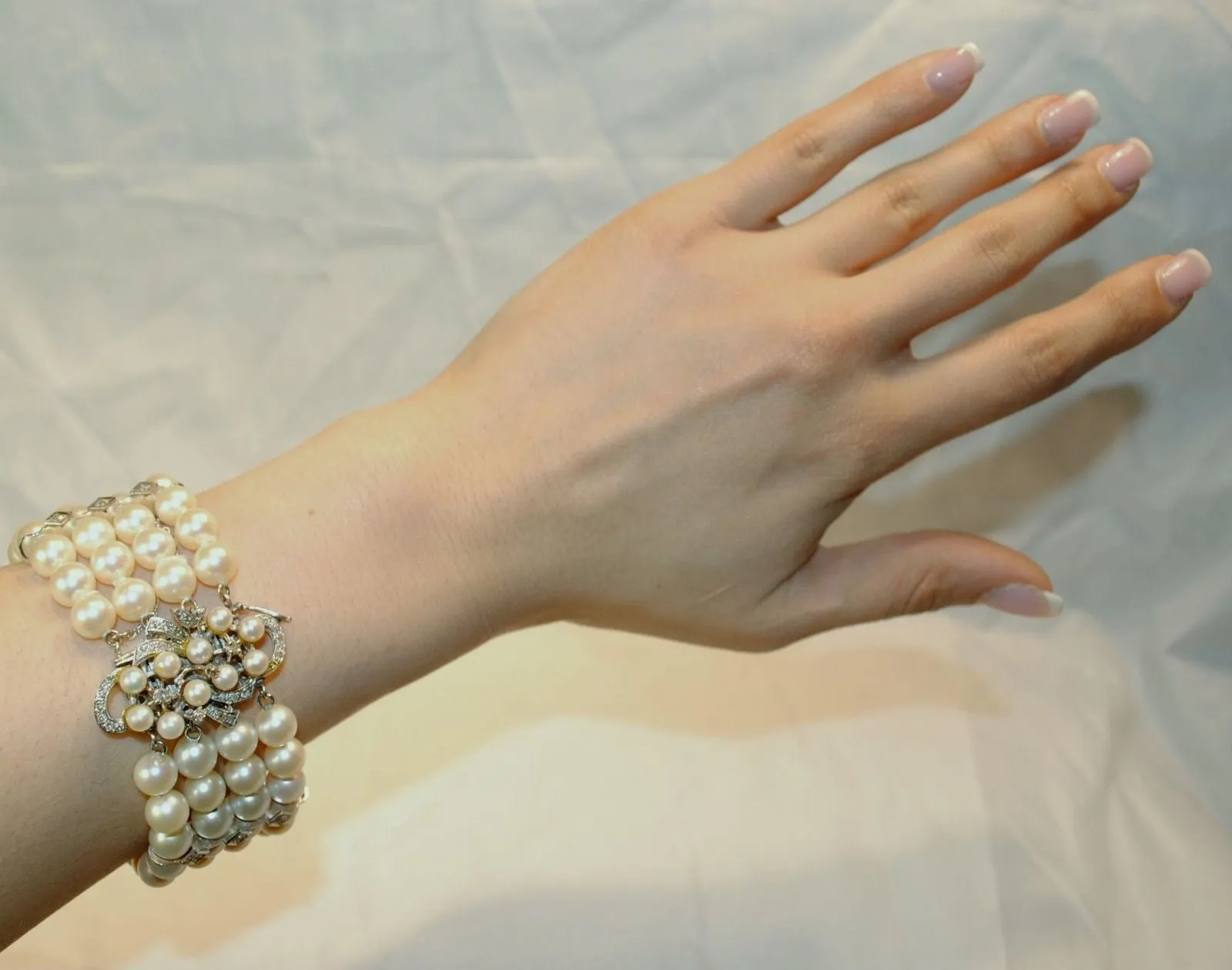1950s Vintage Four Strand Saltwater 9 mm Pearl Bracelet with Diamonds - $25K VALUE