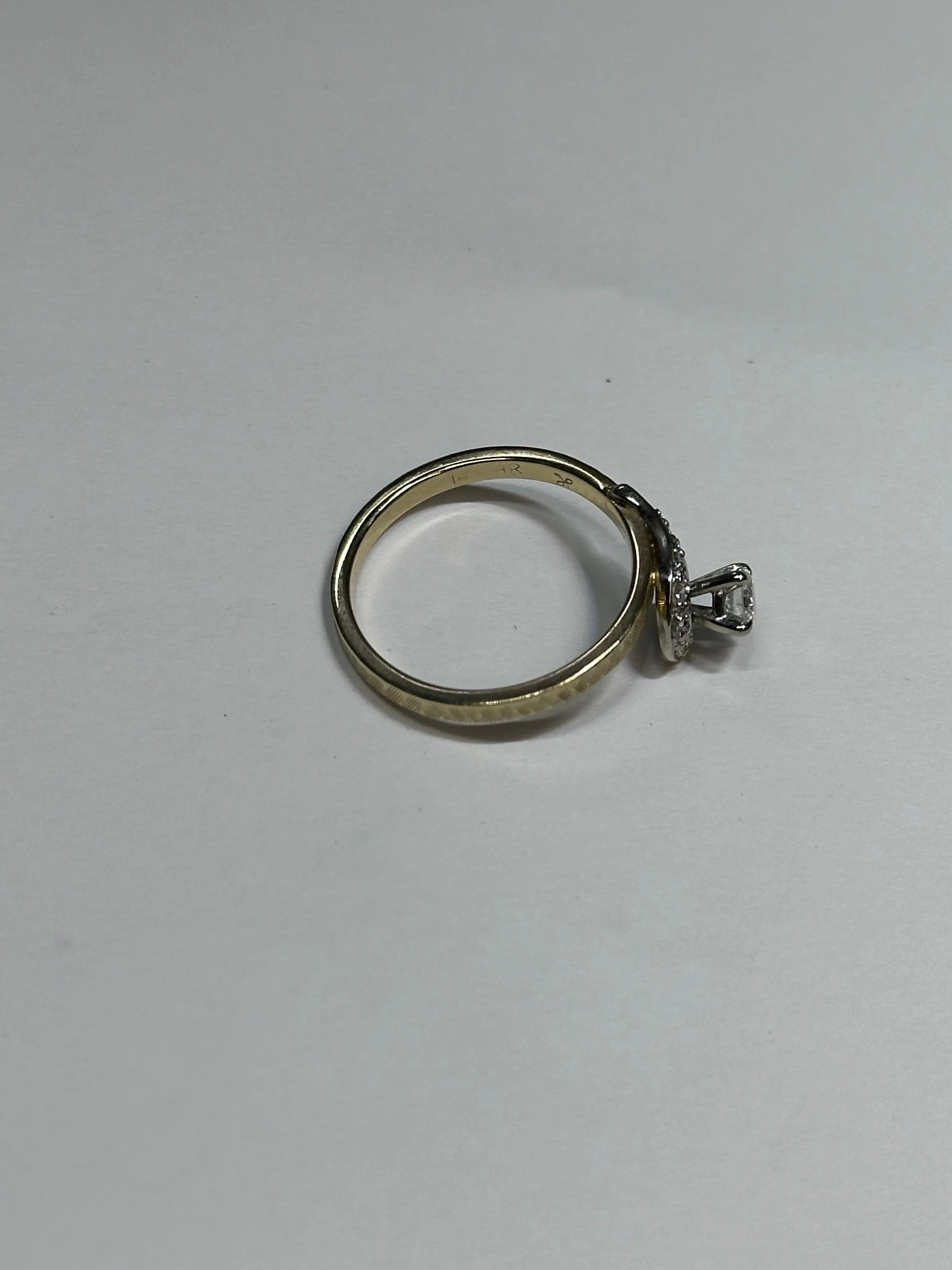 ANTIQUE DESIGNER LADIES DIAMOND WHITE & YELLOW GOLD RING - $8k APR w/ CoA!!!!!!!