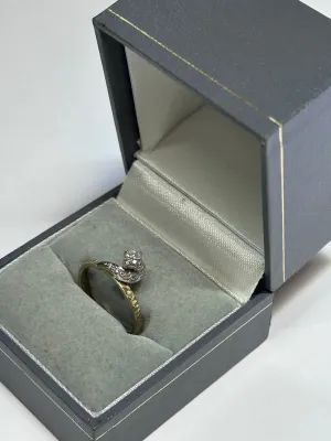 ANTIQUE DESIGNER LADIES DIAMOND WHITE & YELLOW GOLD RING - $8k APR w/ CoA!!!!!!!