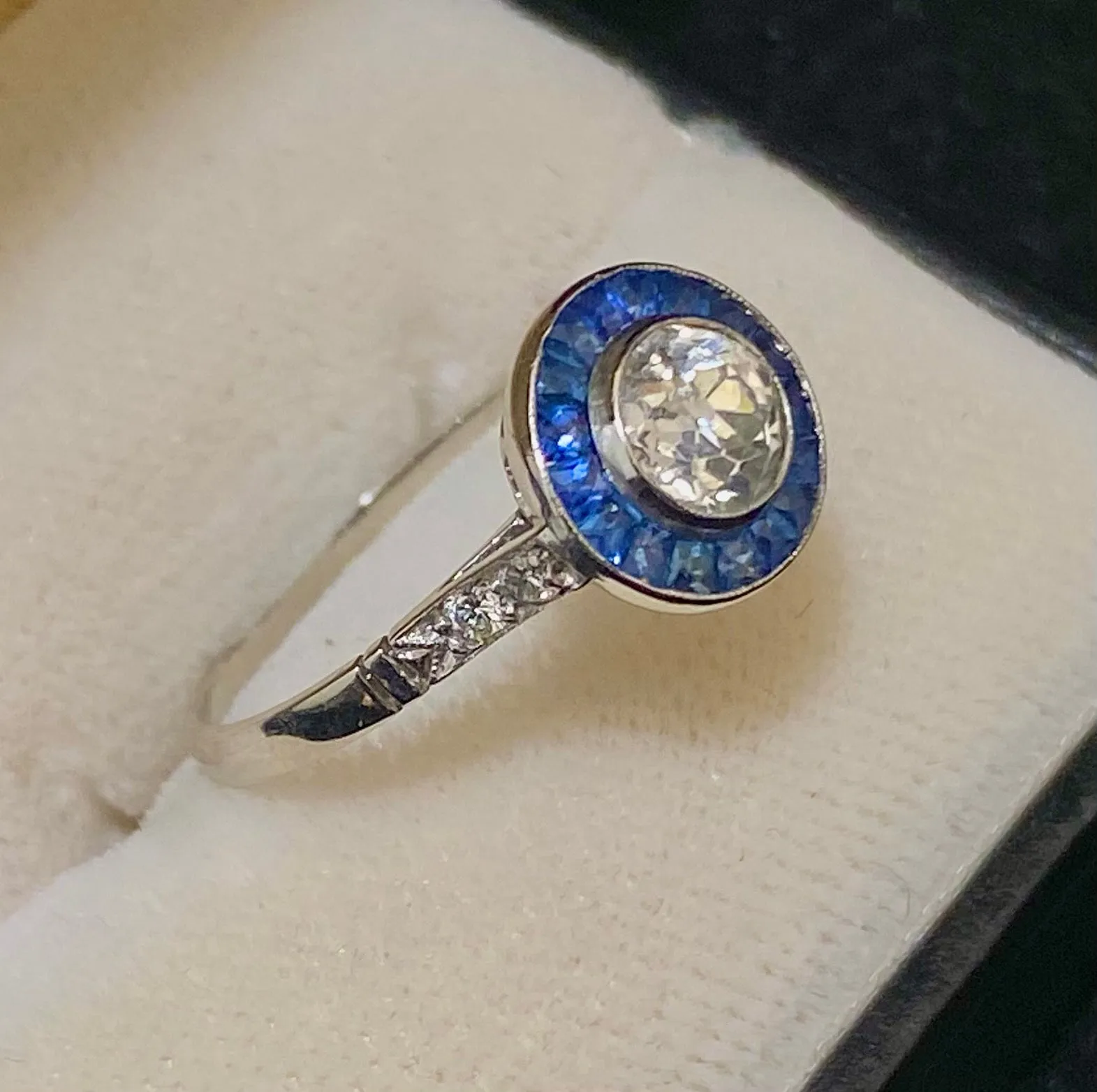 Antique Filigree Platinum Old Mine Diamond & Sapphire Ring - $20K Appraisal Value w/CoA}