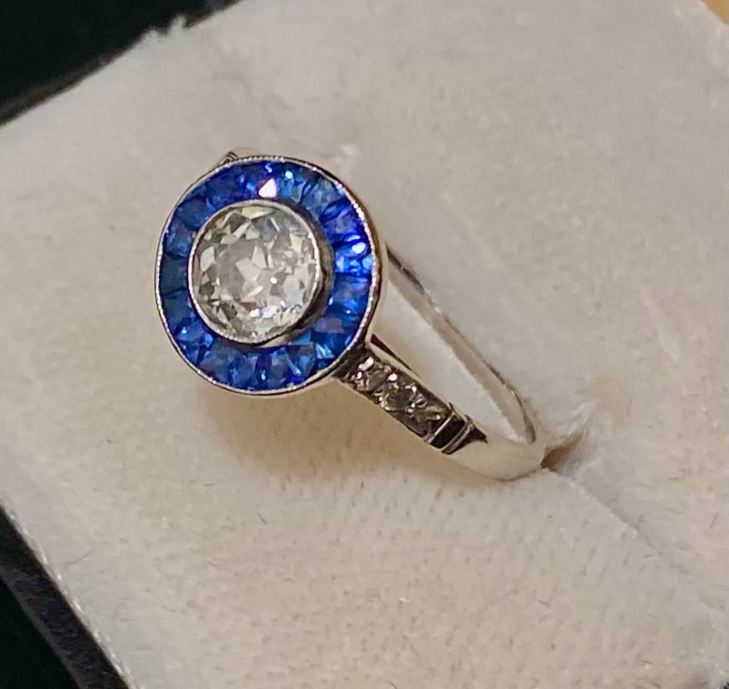 Antique Filigree Platinum Old Mine Diamond & Sapphire Ring - $20K Appraisal Value w/CoA}