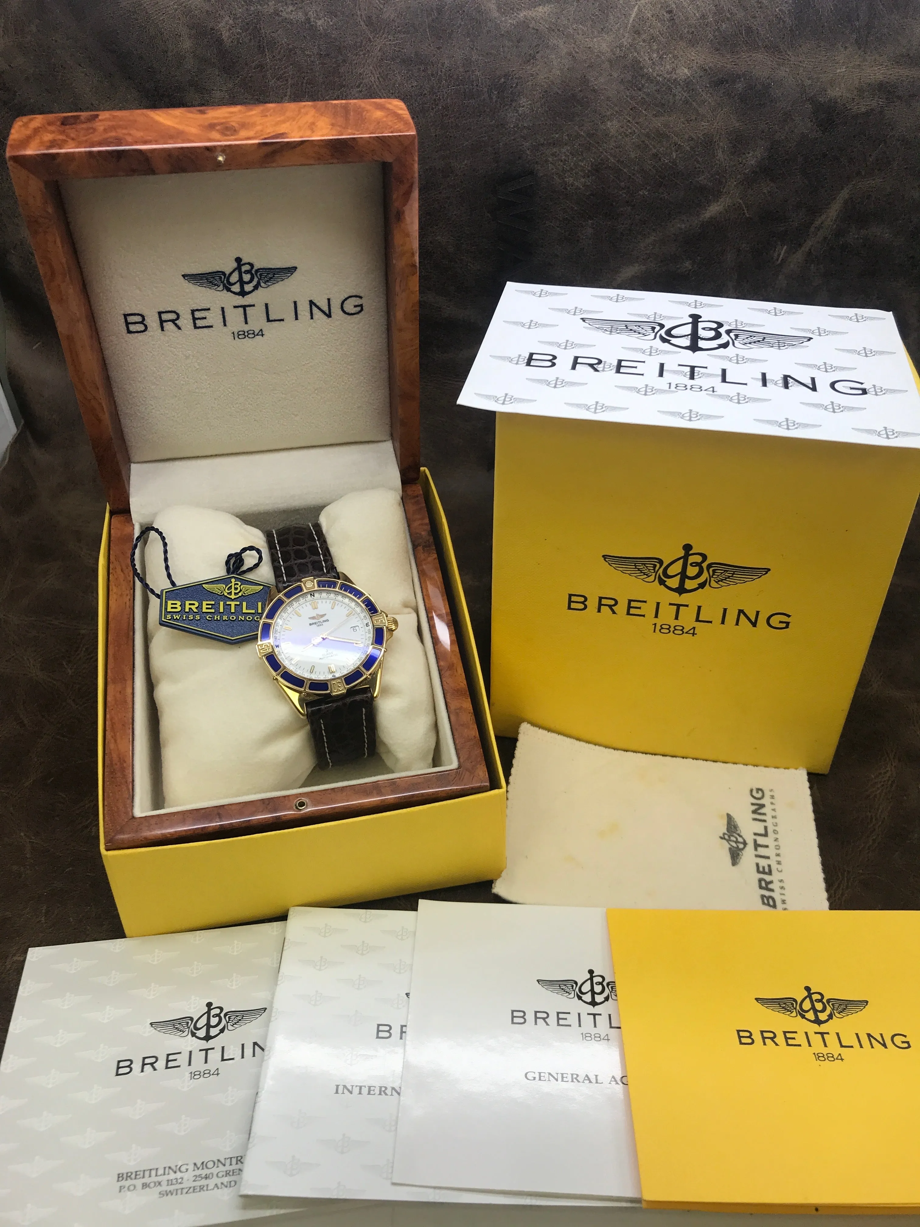 Breitling J Class Solid 18k Yellow Gold K10067 White Dial Automatic Men's Watch