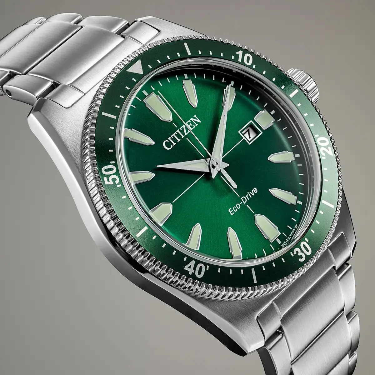 Citizen Eco-Drive Mens Vintage Sport Green Dial Watch