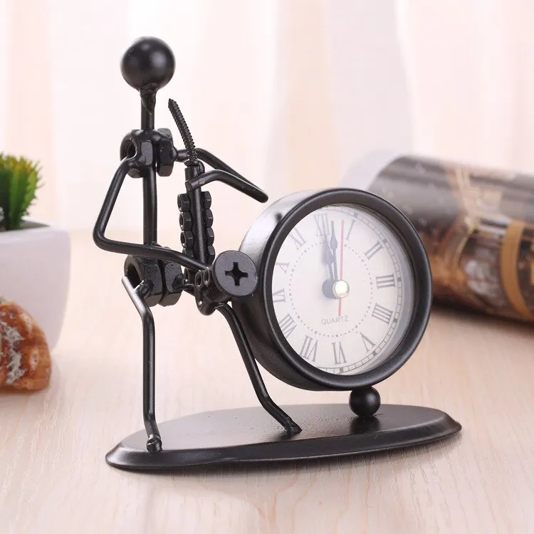 European Antique Iron Clock Room Vintage Clock Table Clock Retro Roman Digital Clock Instrumental Performance Desktop Ornaments
