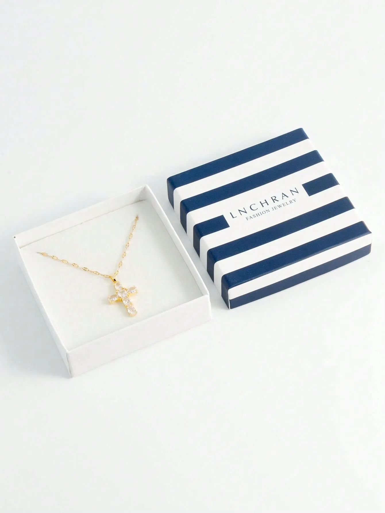 Exquisite Gift Box Pack Lucky Cross Copper-Zirconia Women's Fashion Pendant Style