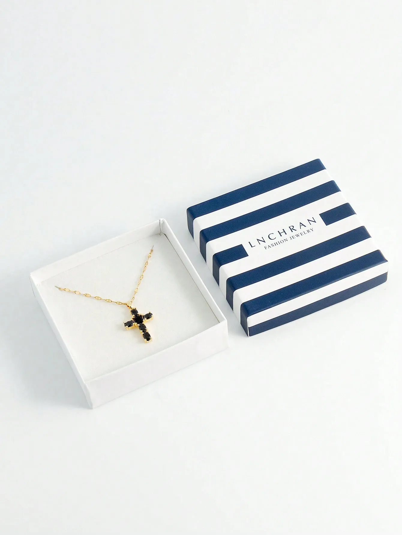 Exquisite Gift Box Pack Lucky Cross Copper-Zirconia Women's Fashion Pendant Style