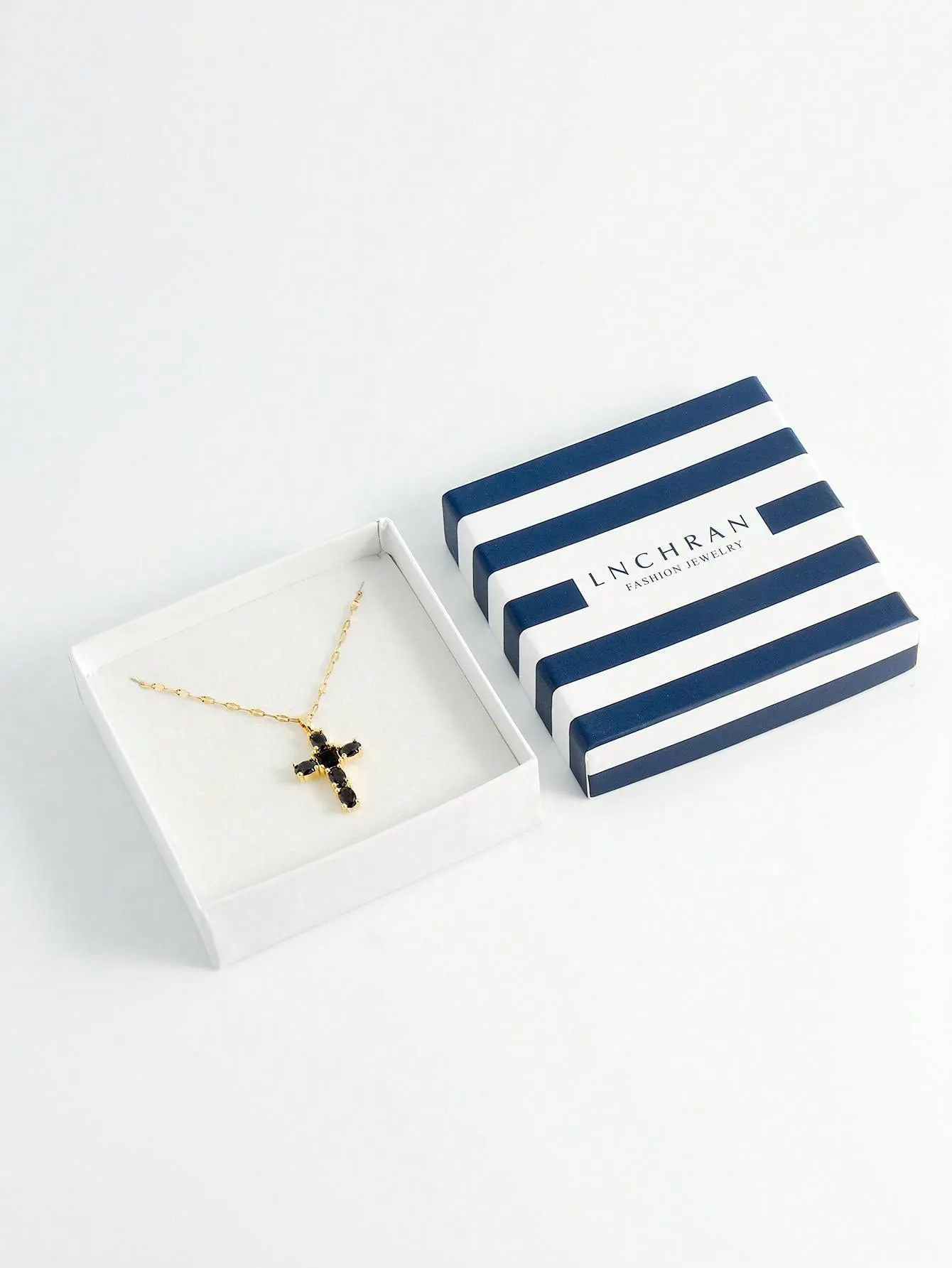 Exquisite Gift Box Pack Lucky Cross Copper-Zirconia Women's Fashion Pendant Style