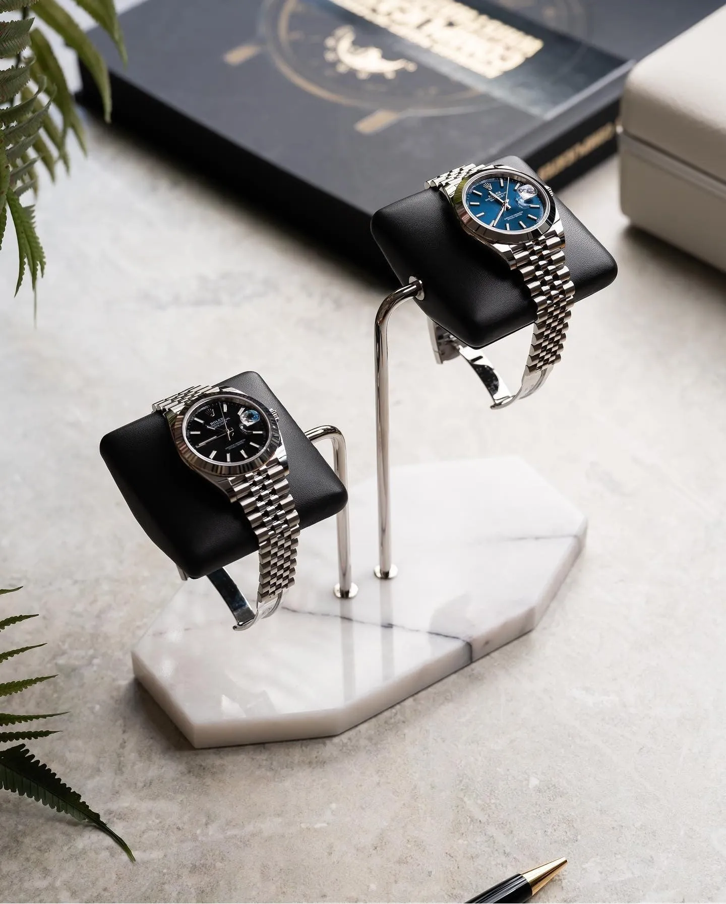 Hexagonal Luxury Watch Stand - Double Cushion - White