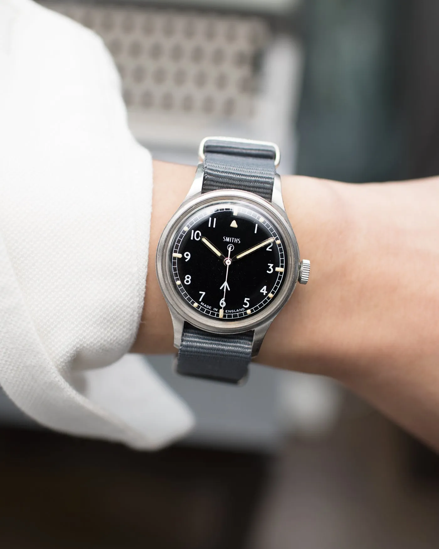 Smiths W10 Military