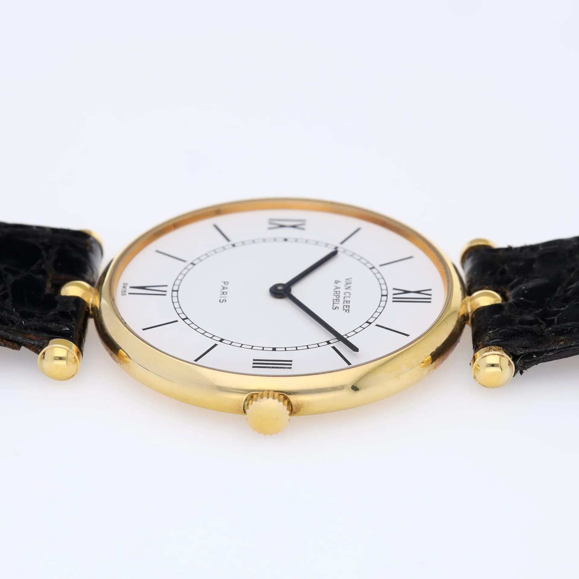 Van Cleef & Arpels Gold Ladies Round Dress Watch Box and Papers