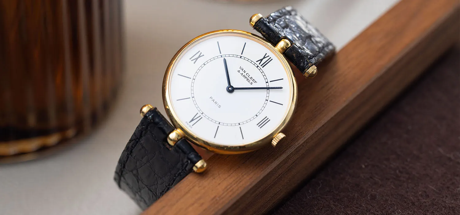 Van Cleef & Arpels Gold Ladies Round Dress Watch Box and Papers